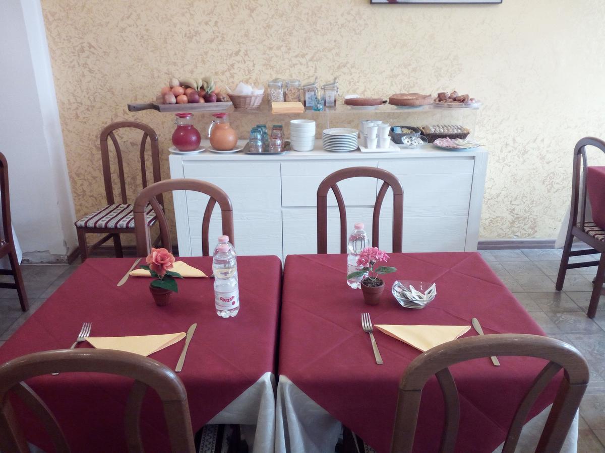 Affittacamere Dei Mille Cagliari Buitenkant foto